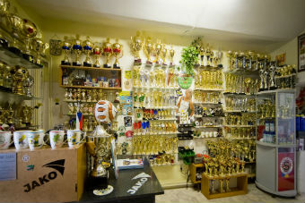 Prodejna sportovních pohárů, trofejí a medailí